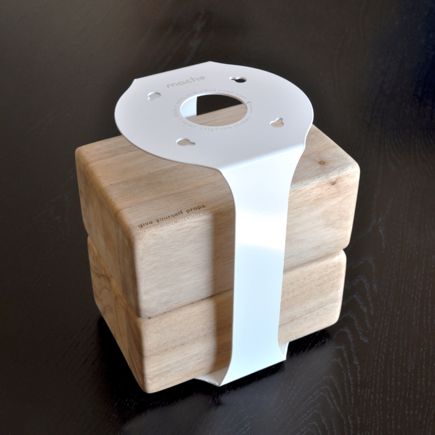 Mache Yoke Floor Stand